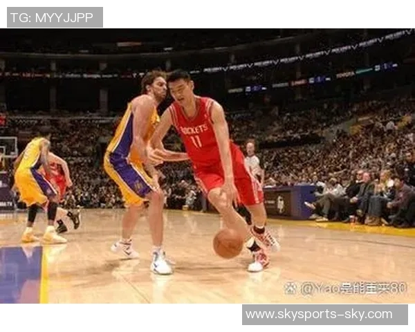 手绘姚明艺术作品展现巨人风采与篮球魅力的完美结合