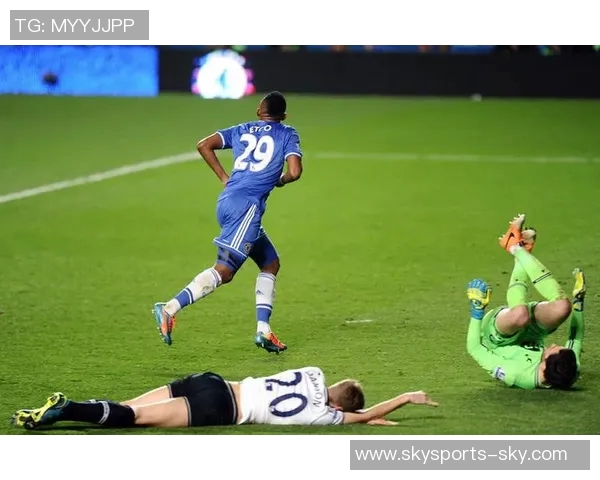 中超热刺大胜巴萨六比二十大精彩进球瞬间引爆全场热情