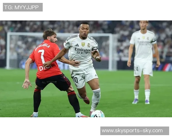 友谊赛激战成平局皇马与尤文图斯的乌龙球引发全场热议