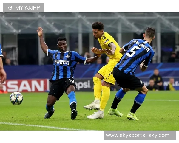 意甲激战波尔图逆转多特蒙德全场沸腾转会传闻引发关注 意甲激战波尔图逆转多特蒙德全场沸腾转会传闻引发关注