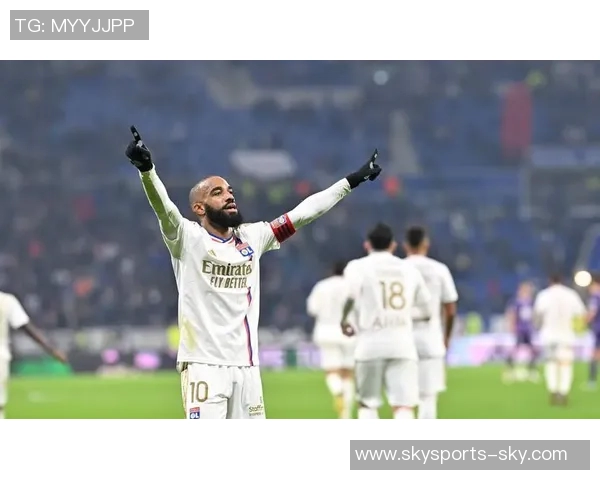 欧联杯焦点战利物浦与尤文图斯战平争议判罚引发全场热议 欧联杯焦点战利物浦与尤文图斯战平争议判罚引发全场热议